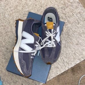 Grey White New Balance 327